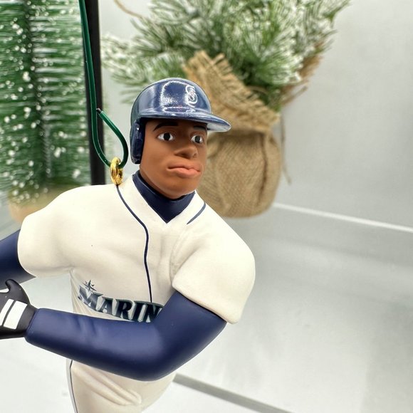 Hallmark Keepsake Series Christmas Holiday Ornament Ken Griffey Jr. Baseball Spo - Picture 5 of 7